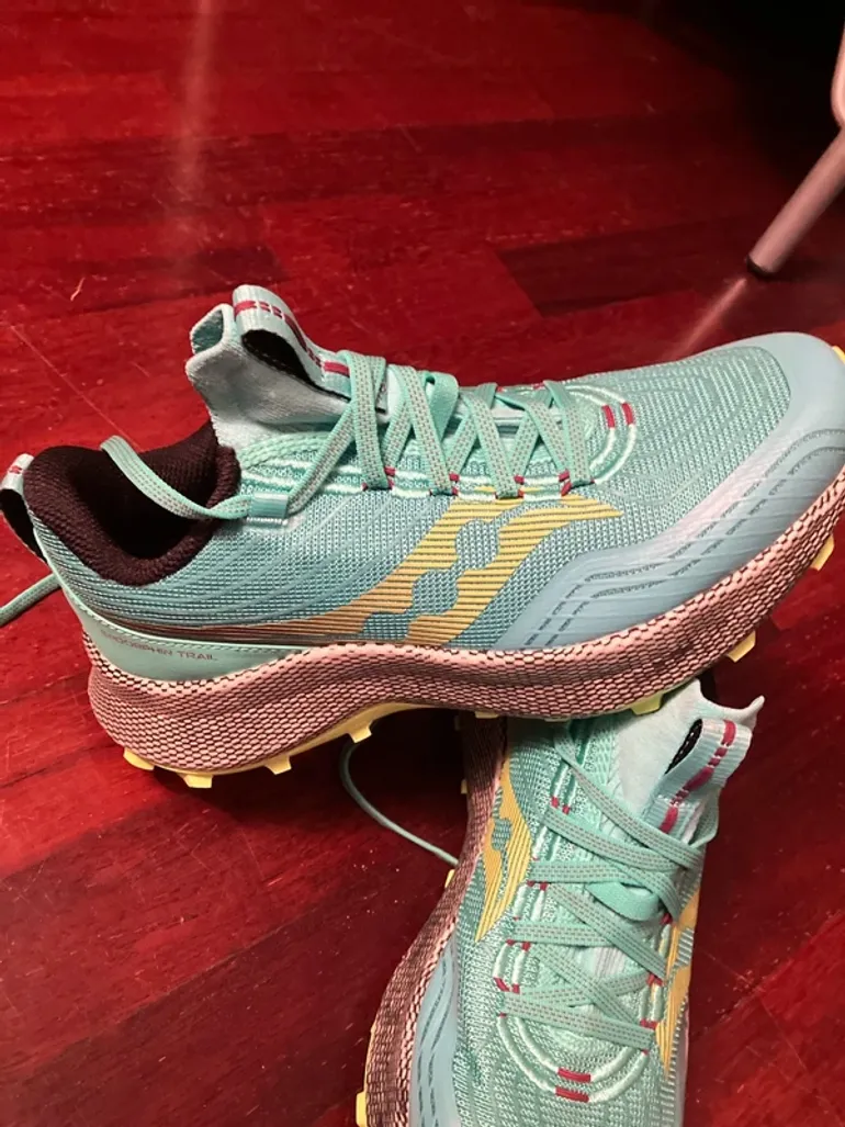 Saucony Endorphin Trail bike d'occasion — image 2 sur 7