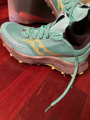Saucony Endorphin Trail bike d'occasion — image 7 sur 7