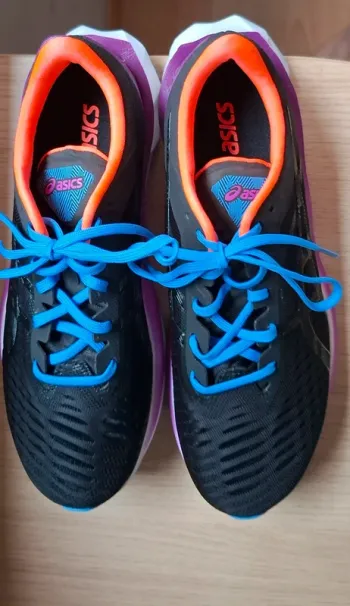 Asics Novablast bike d'occasion — image 3 sur 10