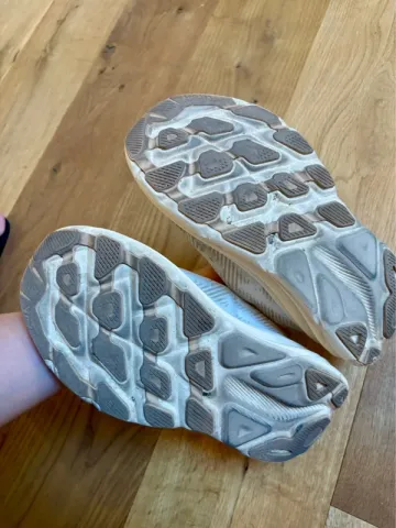 Hoka Clifton 9 bike usato — immagine 8 di 8