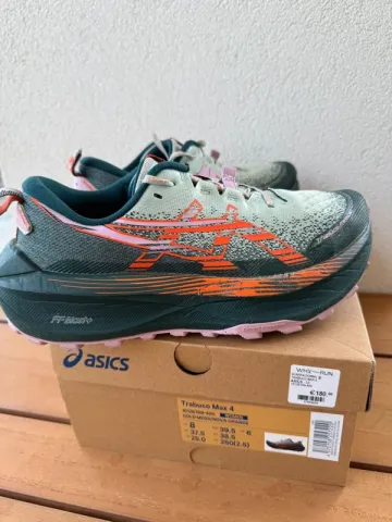 Used Asics Trabuco Max 4 Running Shoes