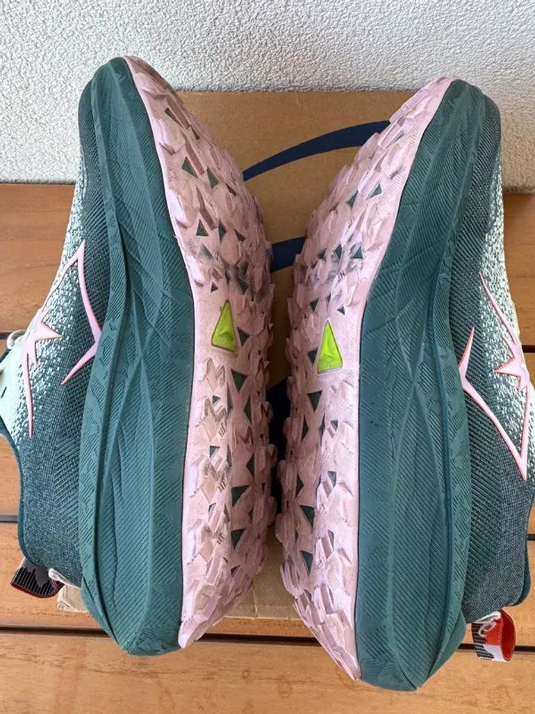 Used Asics Trabuco Max 4 bike — image 2 of 3