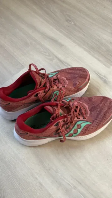 Used Saucony Running Shoes bike — image 7 of 10