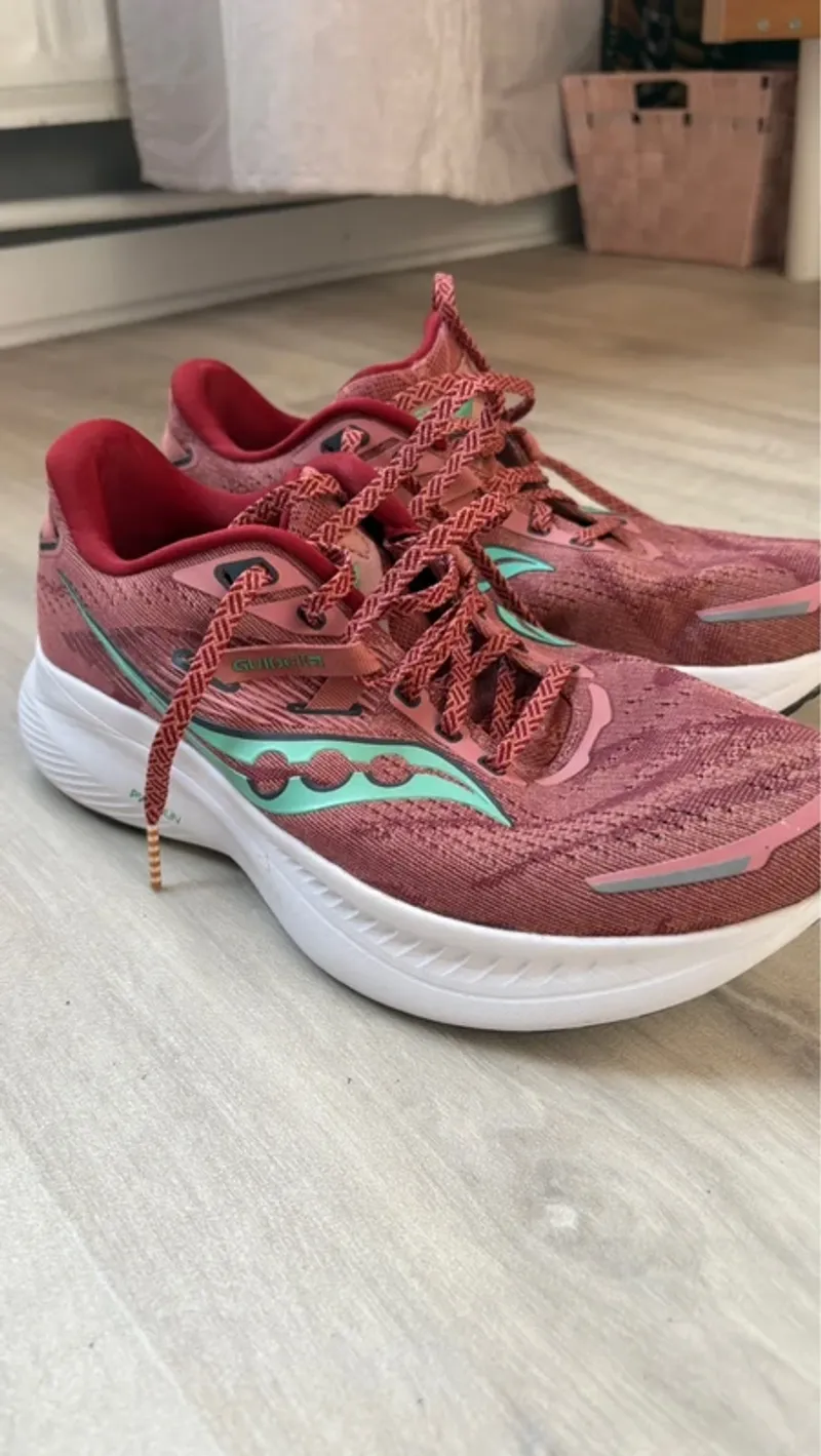 Used Saucony Running Shoes Running Shoes