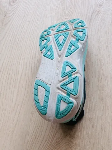 Used Saucony Guide 19 bike — image 6 of 9