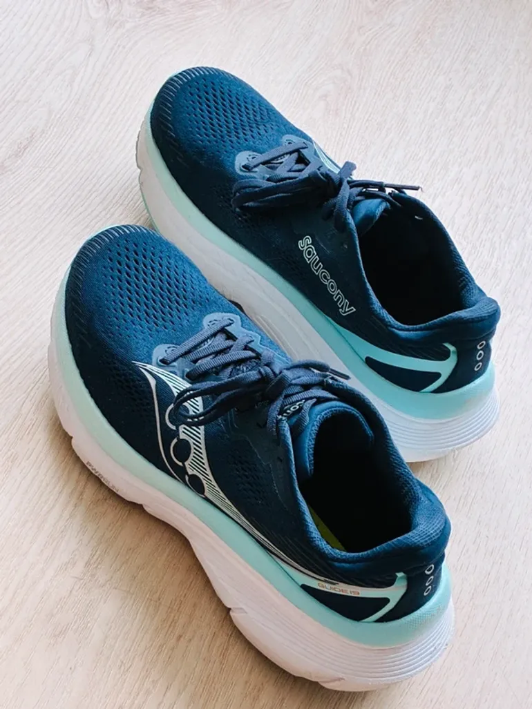 Used Saucony Guide 19 bike — image 3 of 9