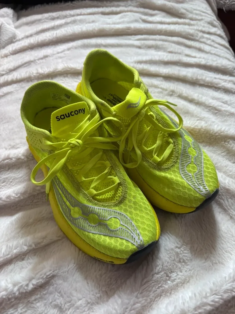 Used Lightweight Endorphin Pro 4 Running Shoes
