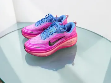 Used Nike Vomero Running Shoes
