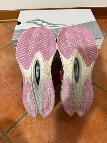 Saucony Endorphin Pro 4 bike d'occasion — image 5 sur 5