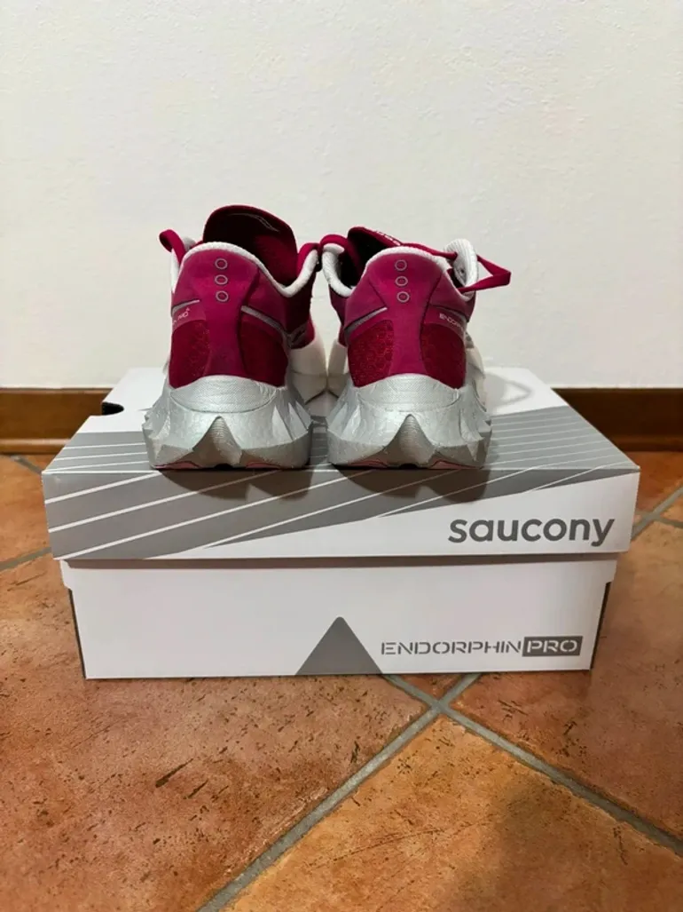 Saucony Endorphin Pro 4 bike d'occasion — image 3 sur 5