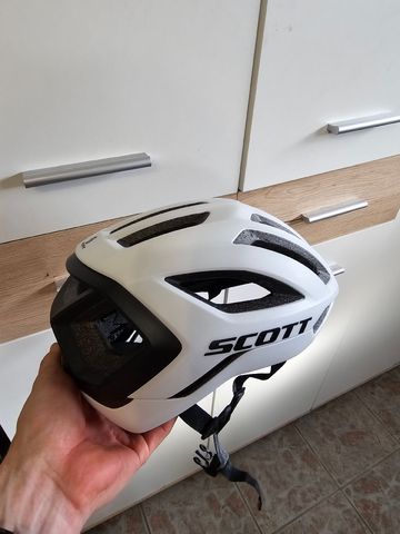 Scott Centric Plus MIPS Helmet 2025 bike usato — immagine 2 di 3