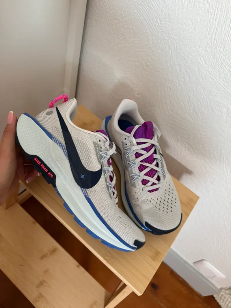 Used Pegasus Trail 5 Running Shoes