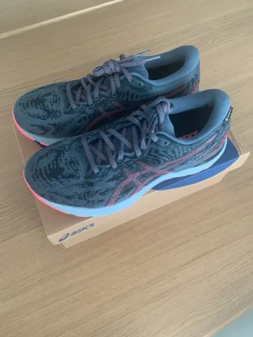 Used Asics Cumulus 22 bike — image 3 of 4