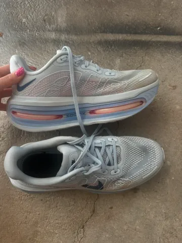 Used Premium Vomero Running Shoes