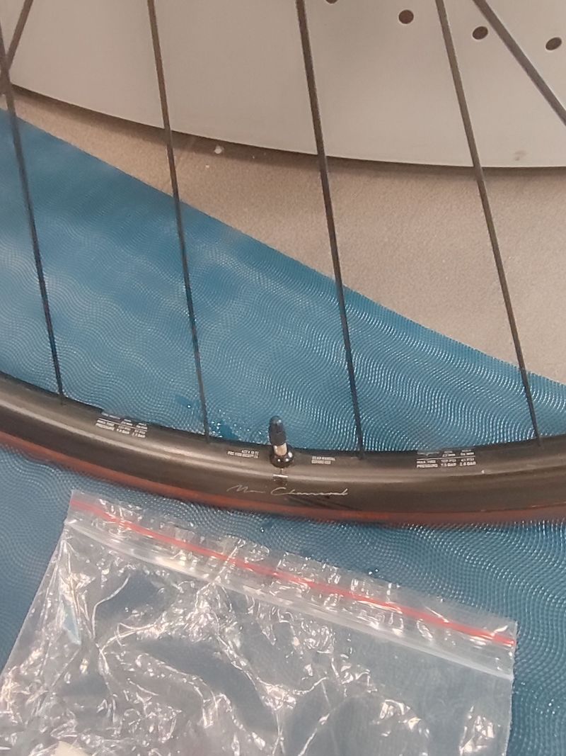 Used Dt Swiss PRC 1100 Dicut Mon Chasseral Disc Clincher 2021 Wheels