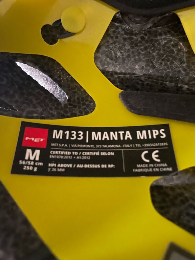Gebrauchtes MET Manta MIPS Helmet 2025 bike — Bild 6 von 6