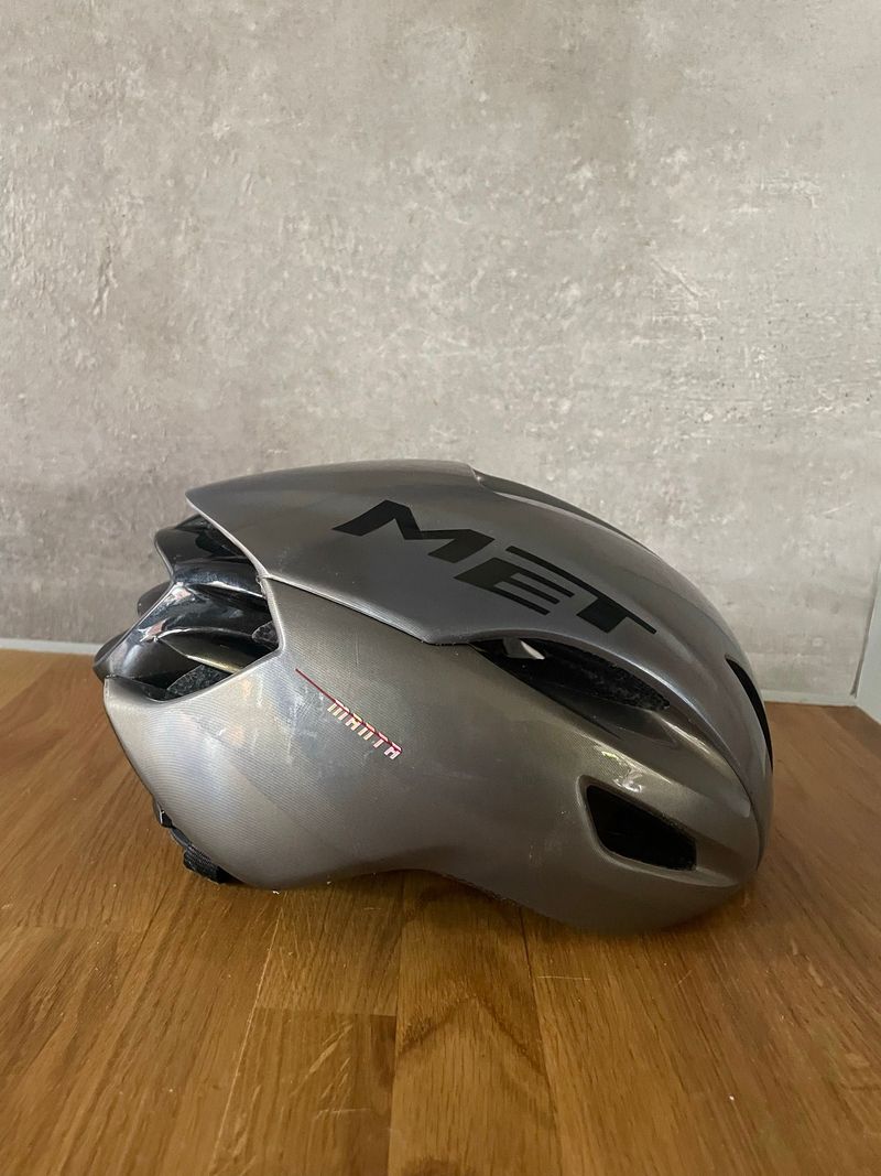 Used MET Manta MIPS Helmet 2025 Cycling Accessories