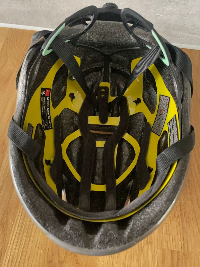 Gebrauchtes MET Manta MIPS Helmet 2025 bike — Bild 5 von 6
