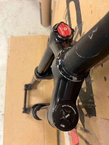 Gebrauchtes Manitou Mezzer Pro 2023 bike — Bild 11 von 12