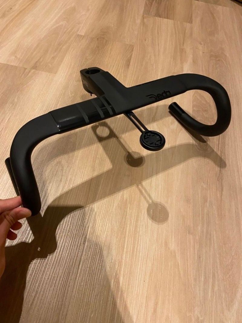 Used Deda Elementi Alanera Integrated Carbon Handlebar Cockpit