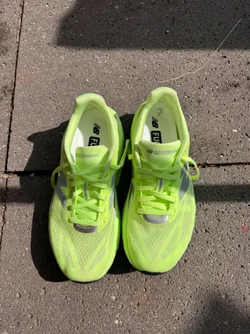 Gebrauchtes New Balance FuelCell Rebel bike — Bild 5 von 6