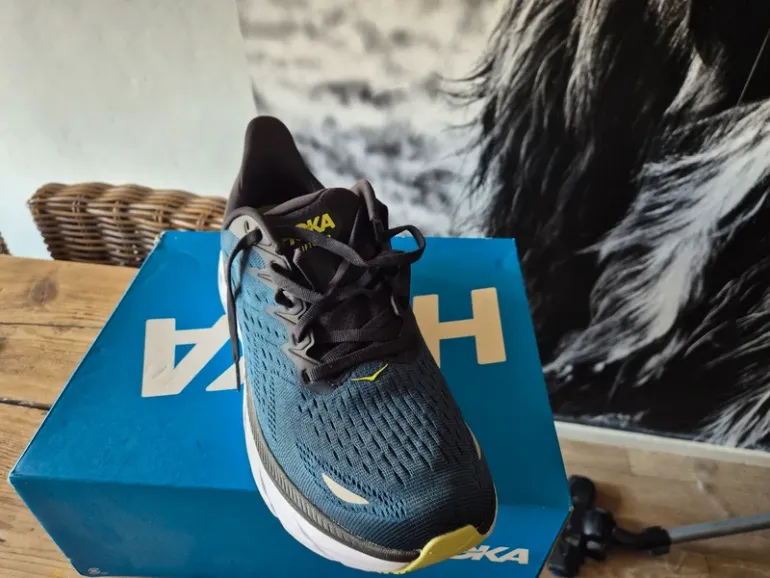 Used Hoka Sportschoen bike — image 2 of 4