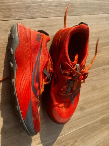 Used Saucony Endorphin Trail bike — image 2 of 3