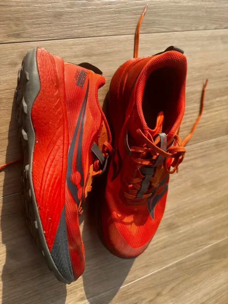 Used Saucony Endorphin Trail bike — image 2 of 3