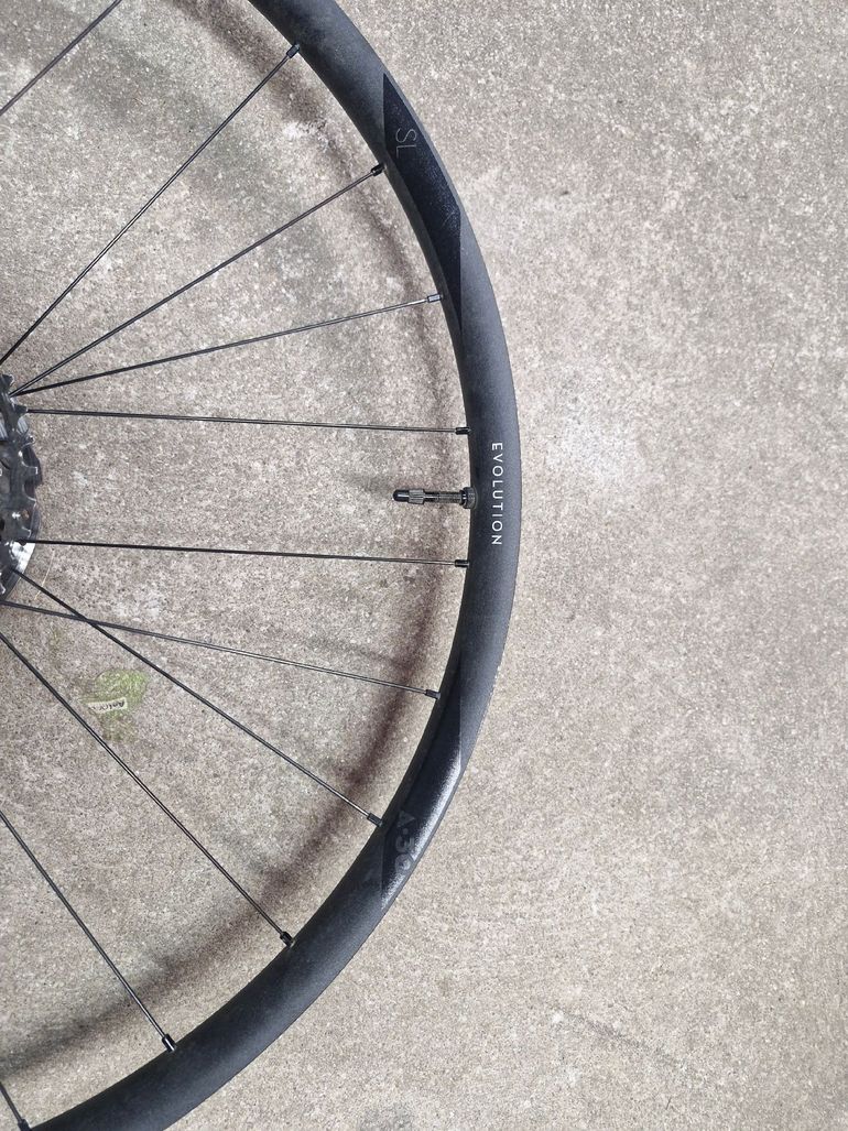 Used Newmen Evolution SL A.30 Rims 2024 bike — image 16 of 17
