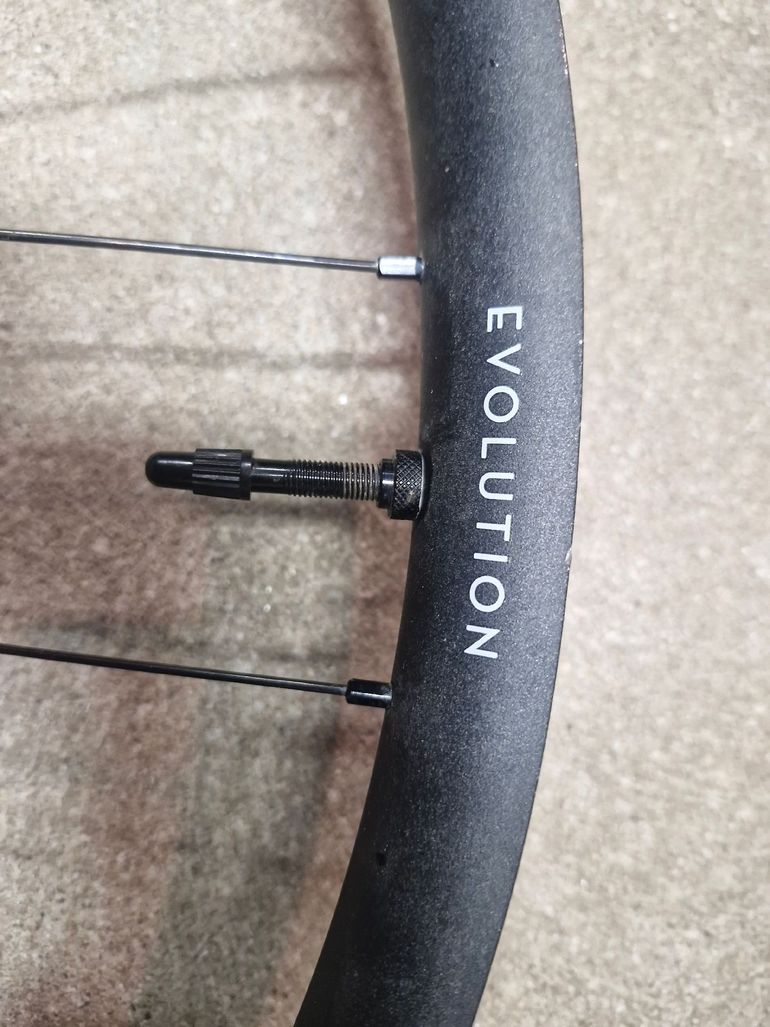 Used Newmen Evolution SL A.30 Rims 2024 bike — image 4 of 17