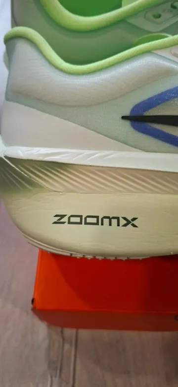 Used Nike Zoom Fly 6 bike — image 7 of 12