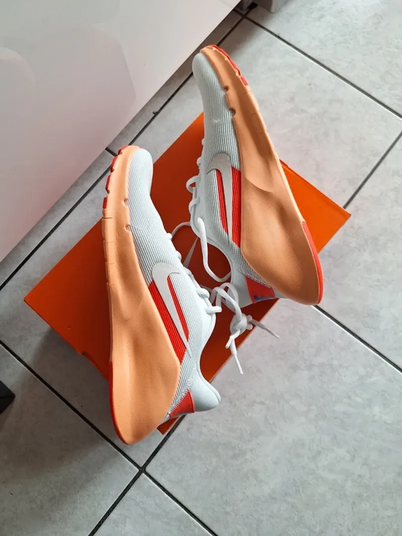 Gebrauchtes Nike Flexible Train Running Shoes