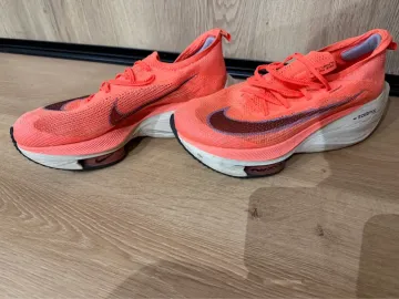 Tweedehands Nike Alphafly bike — afbeelding 2 van 4