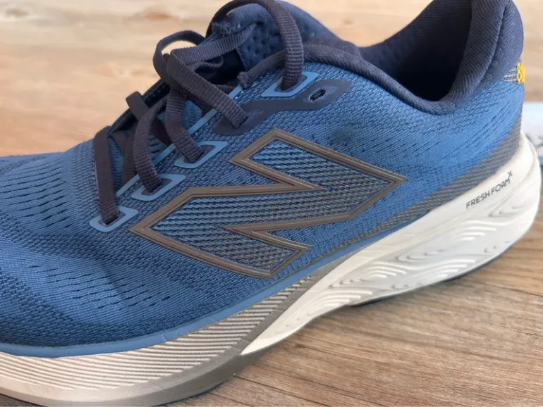 Used New Balance 880 bike — image 9 of 10
