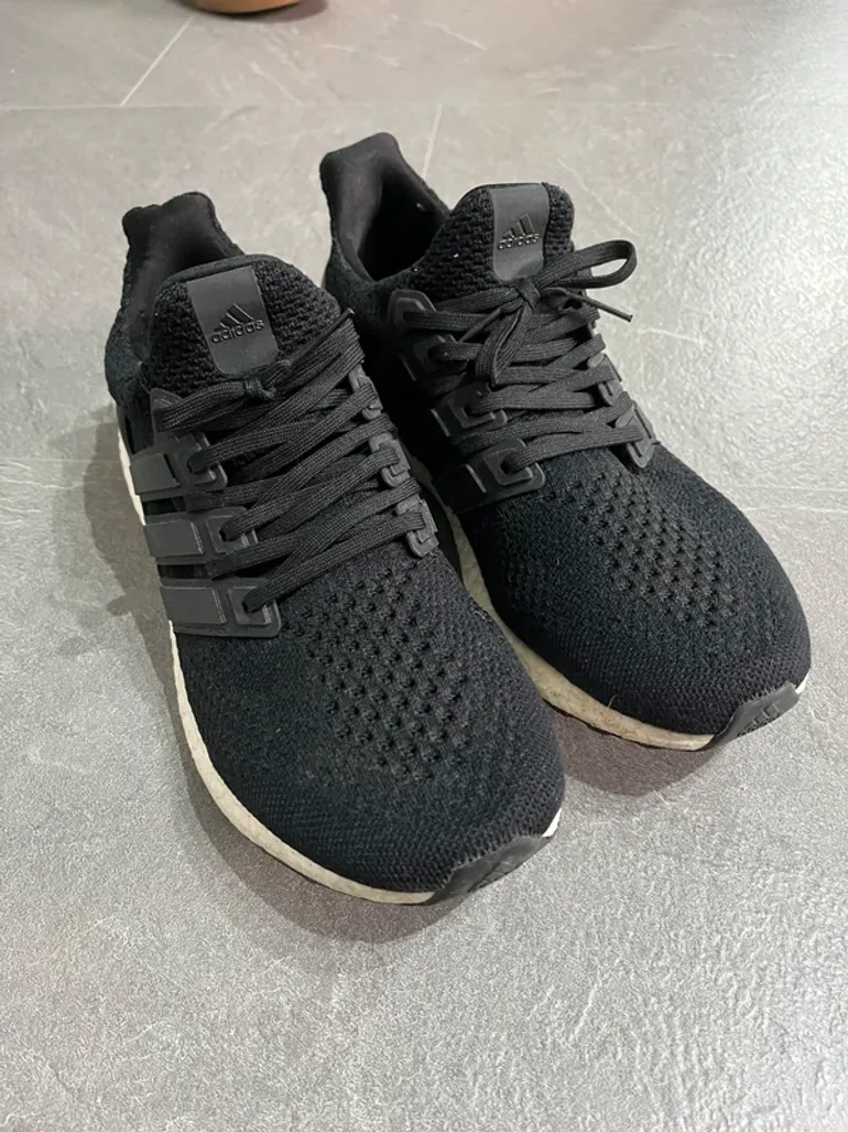Adidas Ultraboost 1.0 bike d'occasion — image 2 sur 4