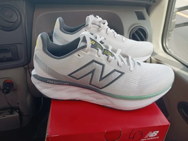 Used New Balance M520 bike — image 2 of 9