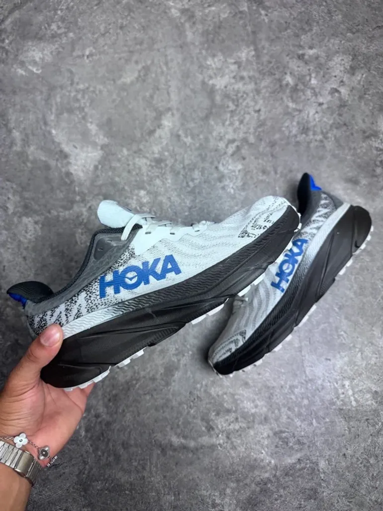 Used Hoka Challenger ATR 7 bike — image 5 of 7