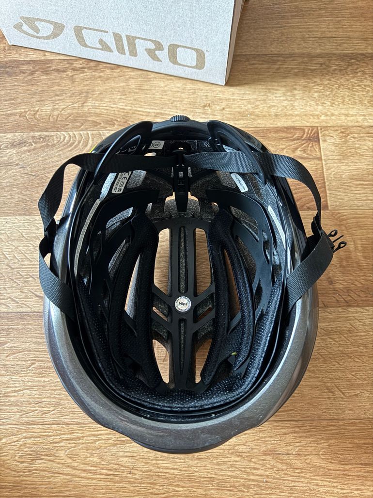Giro Agilis MIPS Helmet 2025 bike usato — immagine 7 di 7