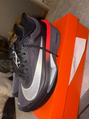 Used Nike Zoom Fly 6 bike — image 1 of 6