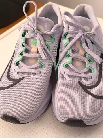 Used Nike Zoom Fly 5 bike — image 6 of 6
