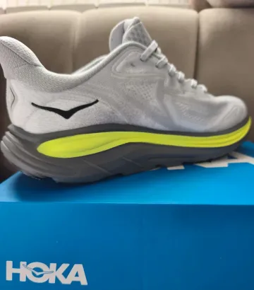 Used Hoka Clifton 10 bike — image 6 of 7