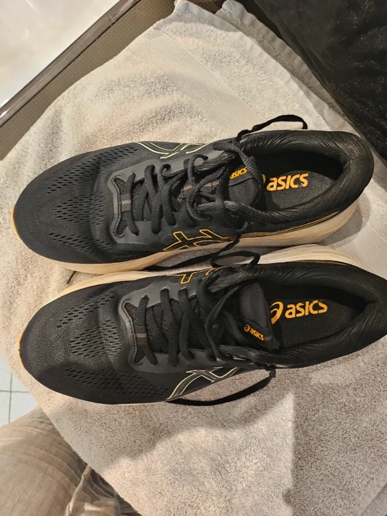 Used Asics GT 4000 4 bike — image 3 of 5