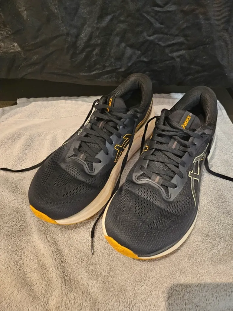 Used Asics GT 4000 4 bike — image 2 of 5
