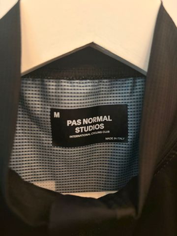 Použité Pas Normal Studios Jersey 2025 bike — obrázek 3 z 3