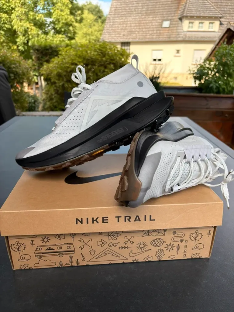 Used Nike ZoomX Zegama Trail 2 bike — image 6 of 7