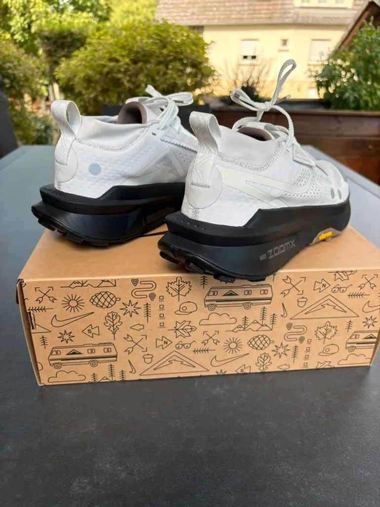 Used Nike ZoomX Zegama Trail 2 bike — image 3 of 7