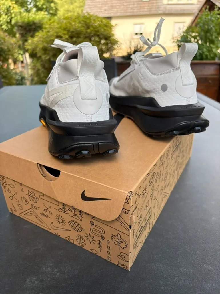 Used Nike ZoomX Zegama Trail 2 bike — image 4 of 7
