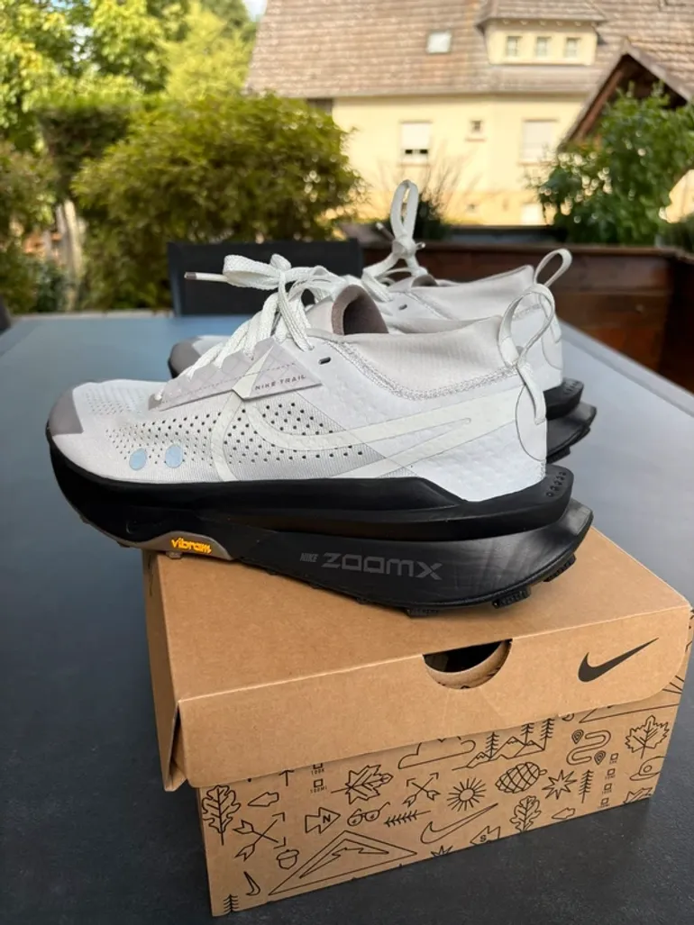 Used Nike ZoomX Zegama Trail 2 bike — image 5 of 7