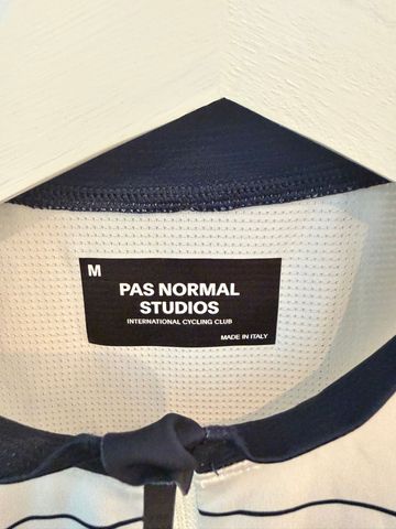 Použité Pas Normal Studios Jersey 2024 bike — obrázek 2 z 3