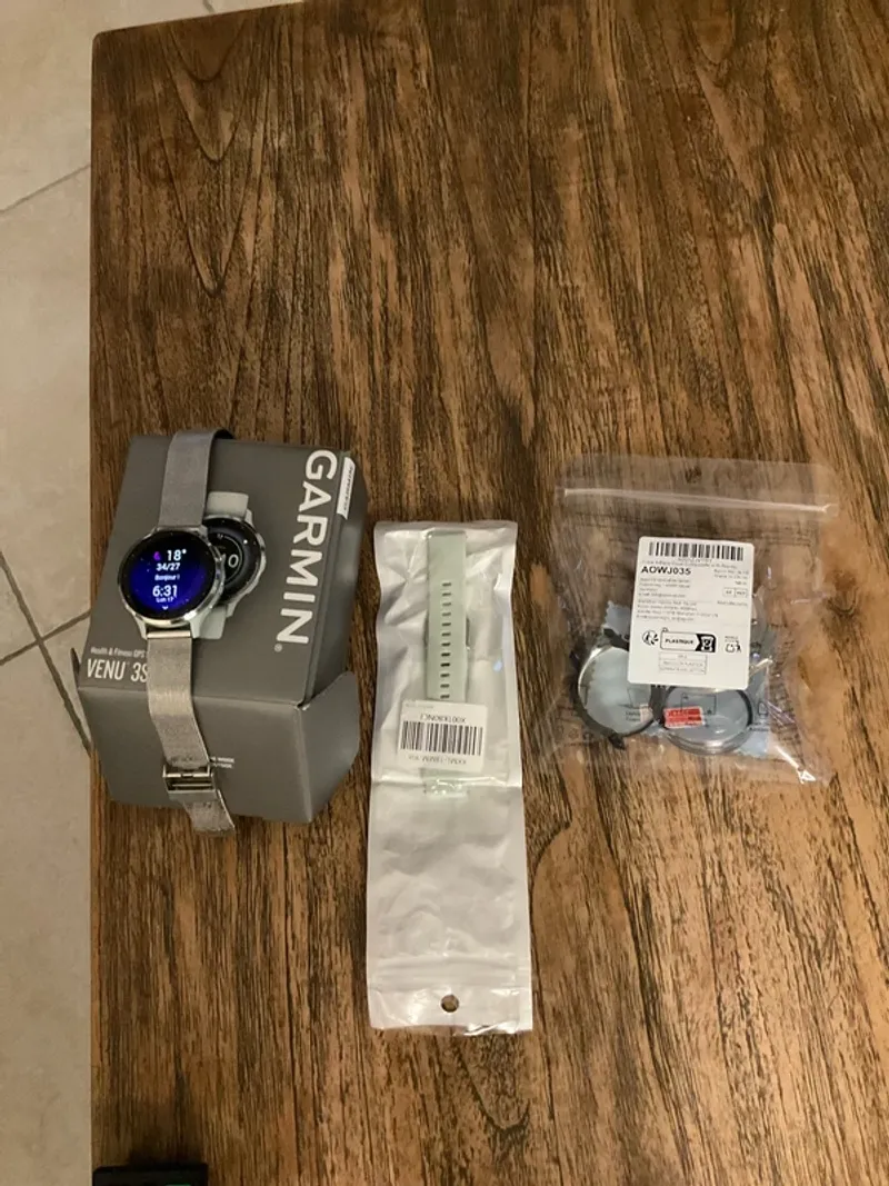 Used Garmin Venu 3s Electronics